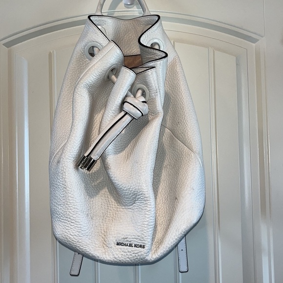 Michael Michael Kors white heavy leather classic large slouchy backpack bag - Picture 2 of 16